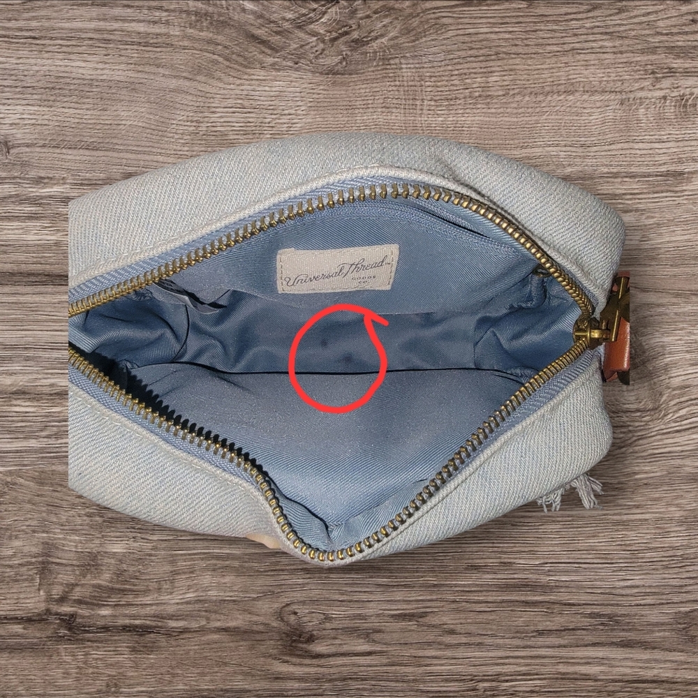 Stylish Universal Thread Camera/Crossbody Bag - image 5